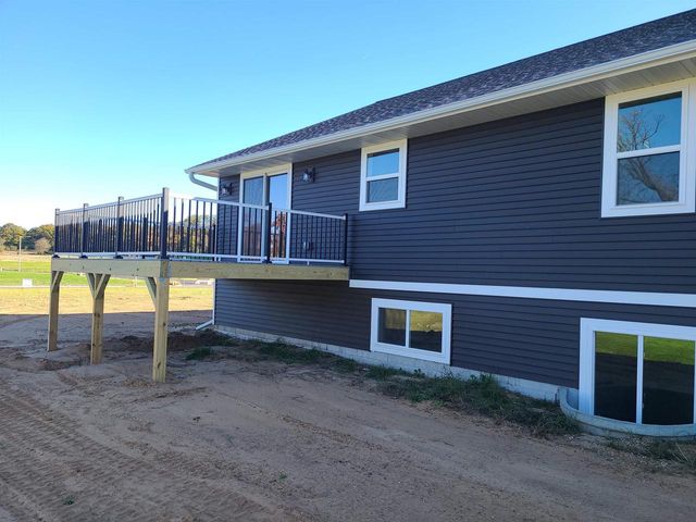 439 Gunderson Drive, Portage, WI 53901