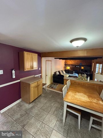 737 LYNWOOD DR, Feasterville Trevose, PA 19053