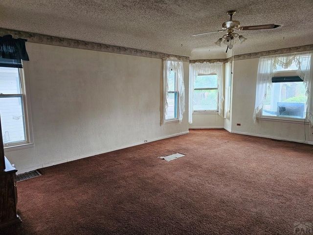 2105 Pine St, Pueblo, CO 81004
