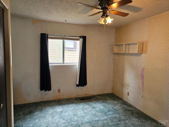 2105 Pine St, Pueblo, CO 81004