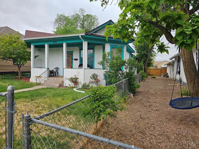 2105 Pine St, Pueblo, CO 81004