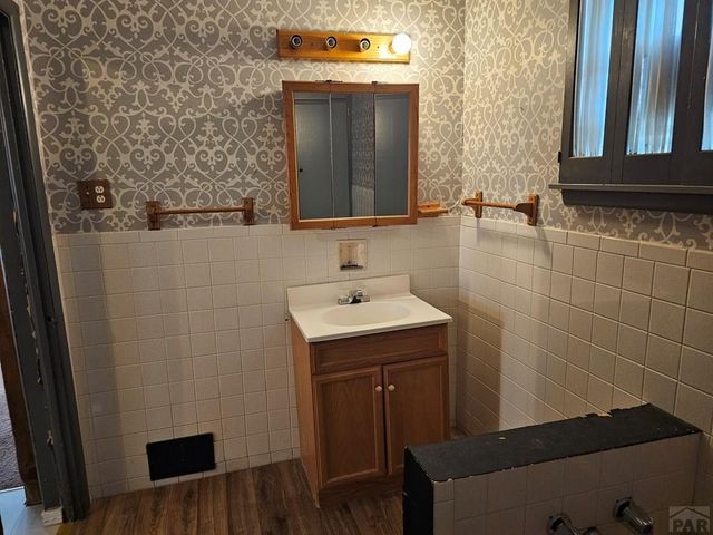2105 Pine St, Pueblo, CO 81004