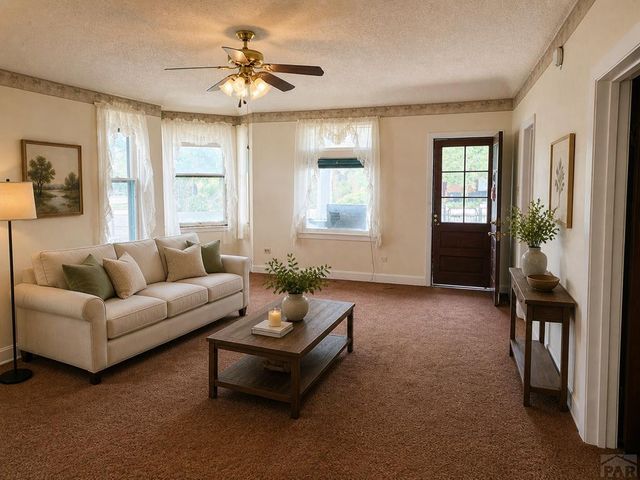 2105 Pine St, Pueblo, CO 81004
