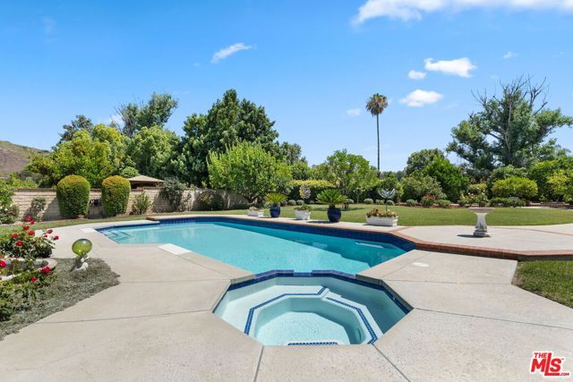 5700 Tenneyson Drive, Agoura Hills, CA 91301