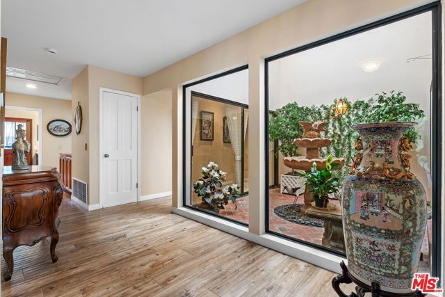 5700 Tenneyson Drive, Agoura Hills, CA 91301