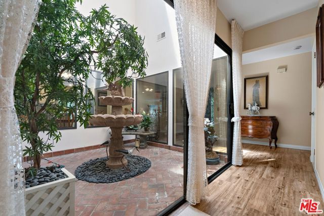 5700 Tenneyson Drive, Agoura Hills, CA 91301