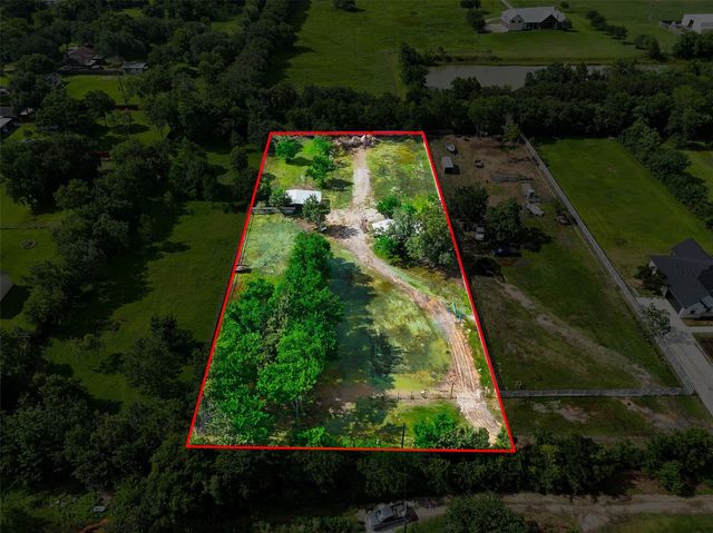 6525 Lesiker Road, Brookside, TX 77581