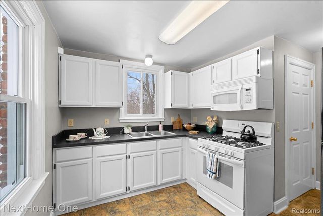 2981 Musson Road, Howell, MI 48855