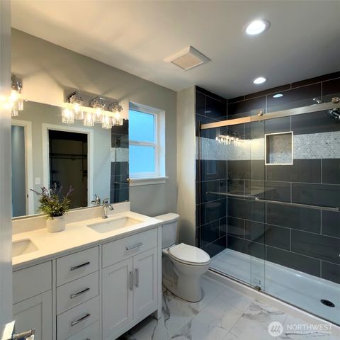 648 B SW 139th Street, Burien, WA 98166