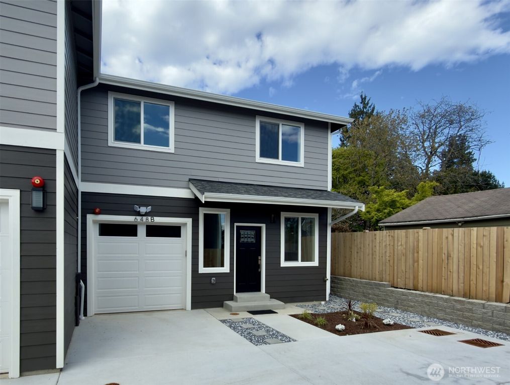648 B SW 139th Street, Burien, WA 98166