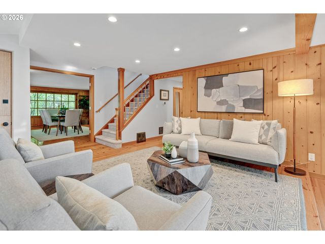 2300 CHILDS Rd, Lake Oswego, OR 97034