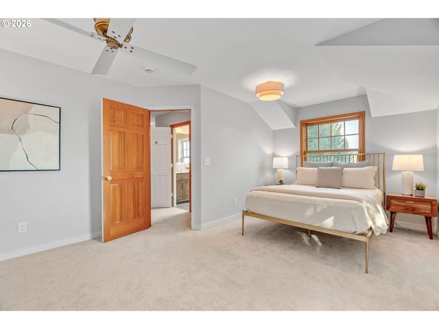 2300 CHILDS Rd, Lake Oswego, OR 97034