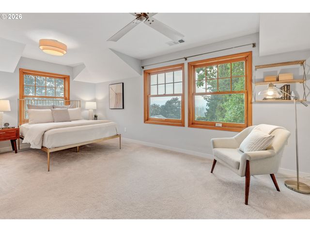 2300 CHILDS Rd, Lake Oswego, OR 97034