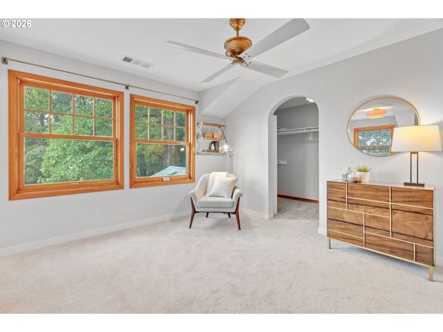2300 CHILDS Rd, Lake Oswego, OR 97034