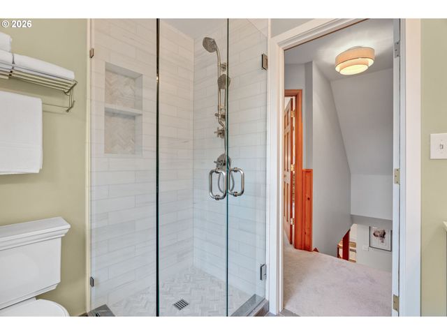 2300 CHILDS Rd, Lake Oswego, OR 97034