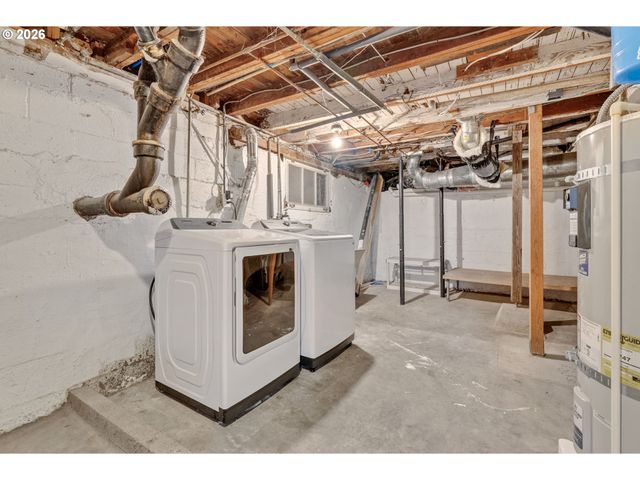 2300 CHILDS Rd, Lake Oswego, OR 97034