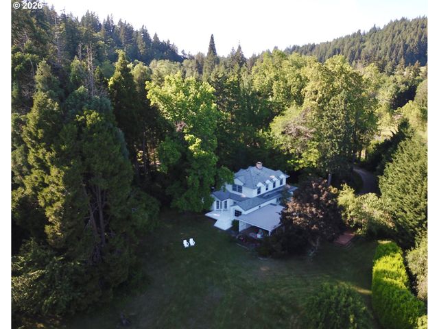 2300 CHILDS Rd, Lake Oswego, OR 97034