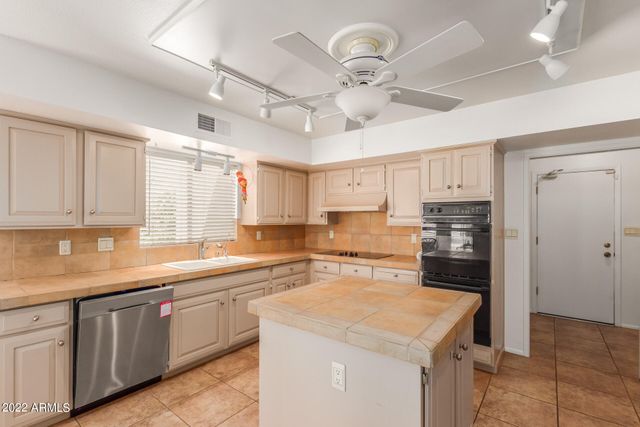 7207 E SOLANO Drive, Scottsdale, AZ 85250