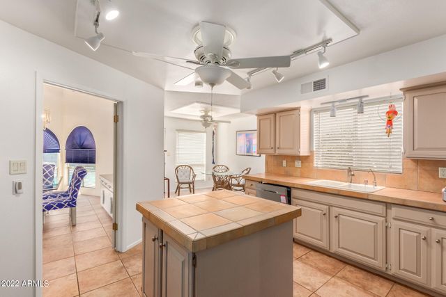 7207 E SOLANO Drive, Scottsdale, AZ 85250