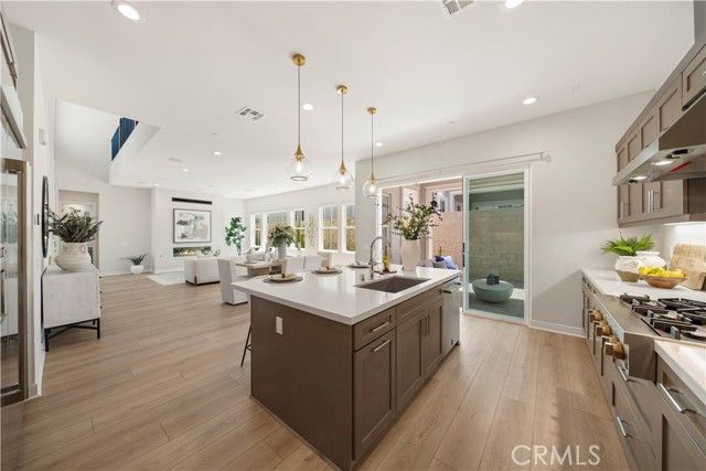 220 Edna Pkwy, Lake Forest (el Toro), CA 92630