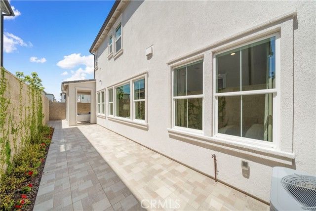 220 Edna Pkwy, Lake Forest (el Toro), CA 92630