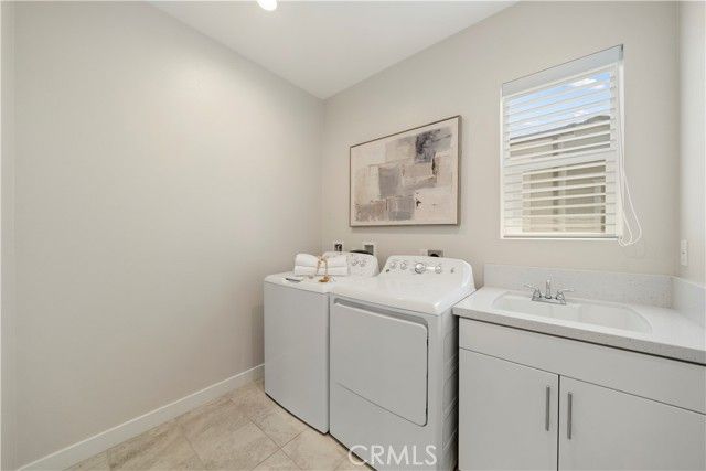 220 Edna Pkwy, Lake Forest (el Toro), CA 92630