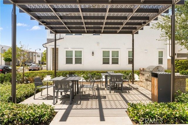 220 Edna Pkwy, Lake Forest (el Toro), CA 92630