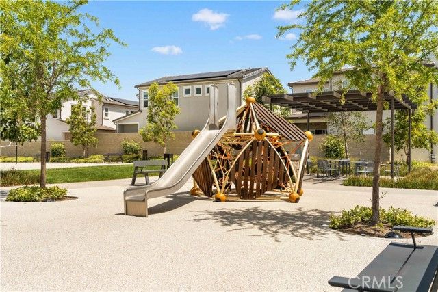 220 Edna Pkwy, Lake Forest (el Toro), CA 92630