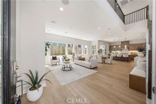 220 Edna Pkwy, Lake Forest (el Toro), CA 92630