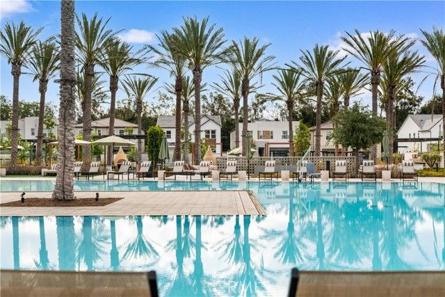 220 Edna Pkwy, Lake Forest (el Toro), CA 92630