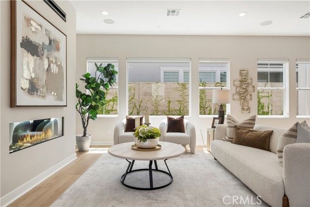 220 Edna Pkwy, Lake Forest (el Toro), CA 92630