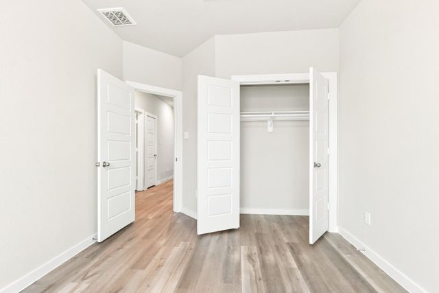 341 N Centro Circle, Shenandoah, TX 77385