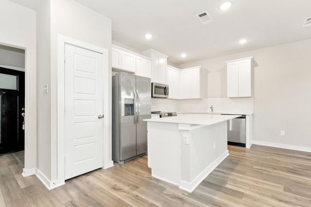 341 N Centro Circle, Shenandoah, TX 77385