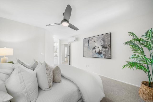 3955 Honeycutt St 202, San Diego, CA 92109