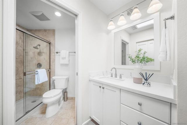 3955 Honeycutt St 202, San Diego, CA 92109