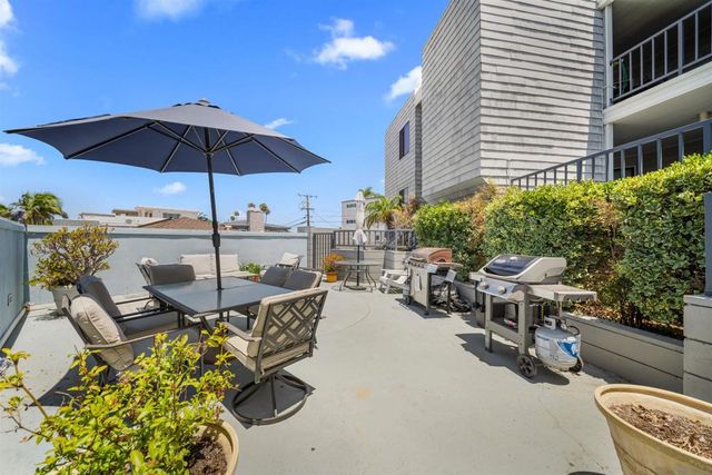 3955 Honeycutt St 202, San Diego, CA 92109