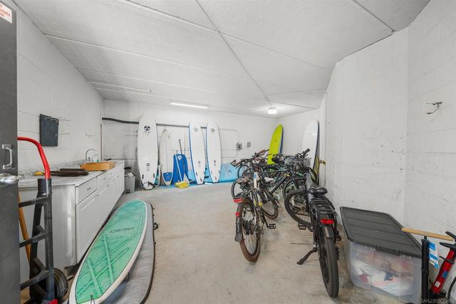 3955 Honeycutt St 202, San Diego, CA 92109