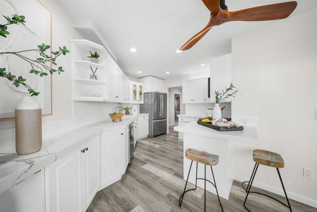 3955 Honeycutt St 202, San Diego, CA 92109