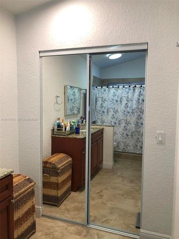 15481 SW 155th Ter, Miami, FL 33187