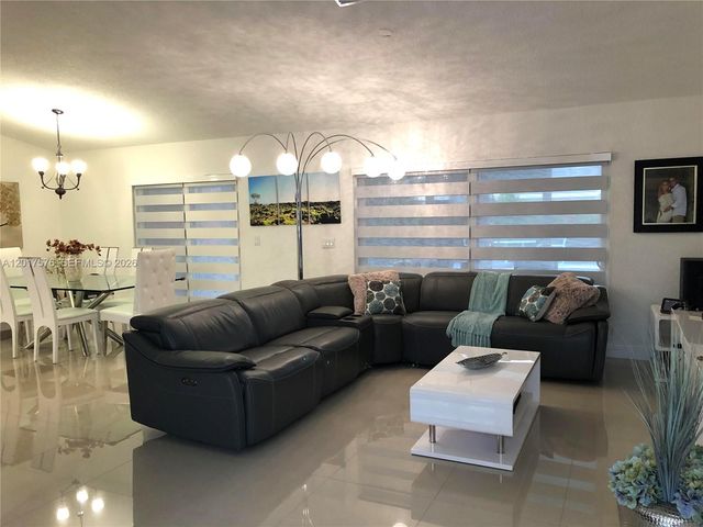 15481 SW 155th Ter, Miami, FL 33187