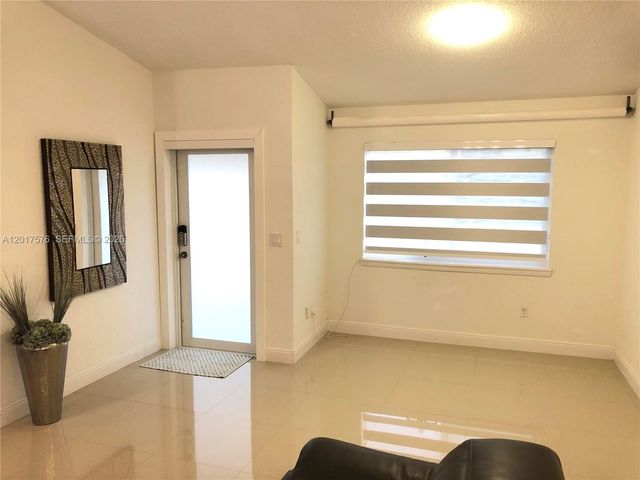 15481 SW 155th Ter, Miami, FL 33187