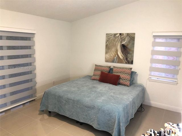 15481 SW 155th Ter, Miami, FL 33187