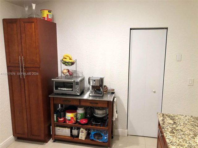 15481 SW 155th Ter, Miami, FL 33187