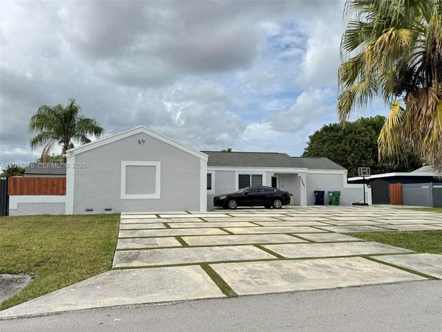 15481 SW 155th Ter, Miami, FL 33187