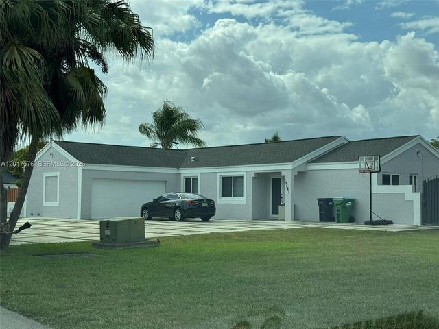 15481 SW 155th Ter, Miami, FL 33187