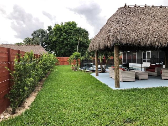 15481 SW 155th Ter, Miami, FL 33187