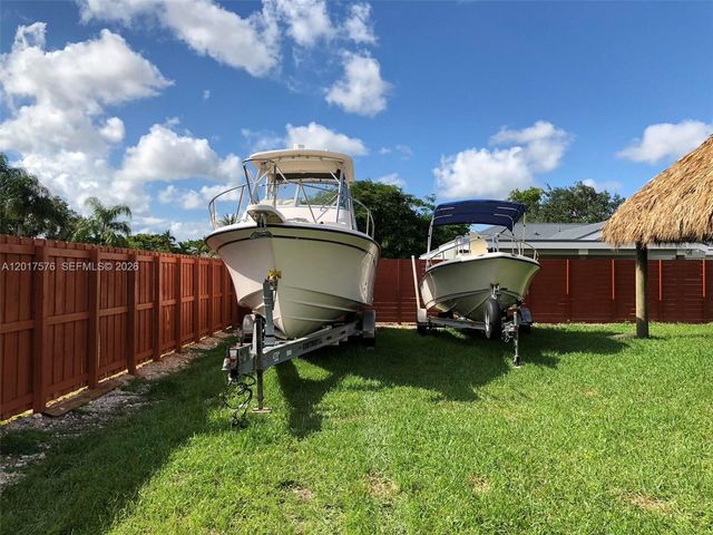 15481 SW 155th Ter, Miami, FL 33187