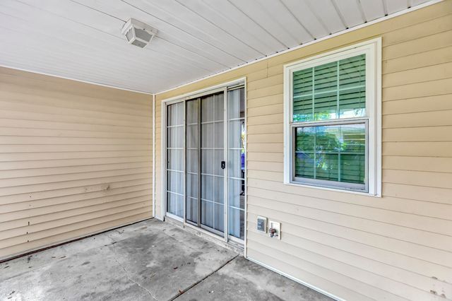 8114 Shadow Oak Drive, North Charleston, SC 29406