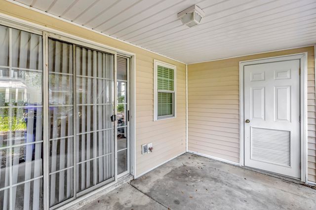 8114 Shadow Oak Drive, North Charleston, SC 29406