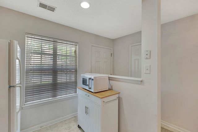 8114 Shadow Oak Drive, North Charleston, SC 29406